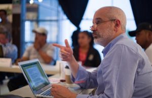 Lanzan escuela en línea para ayudar a periodistas emprendedores