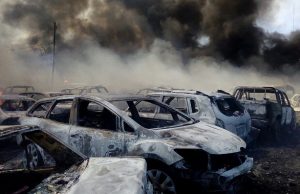 Propietarios de vehículos quemados en la DPI demandarán al Estado