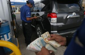 Honduras; sigue en alza precio de los combustibles