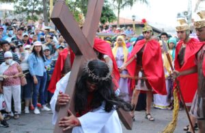Entre la fe y la realidad; Reflexiones de la Semana Santa